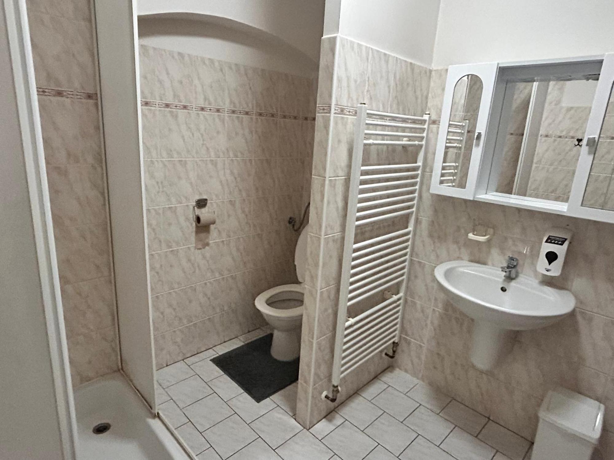 Restaurace A Penzion Podloubi Opocno Ngoại thất bức ảnh